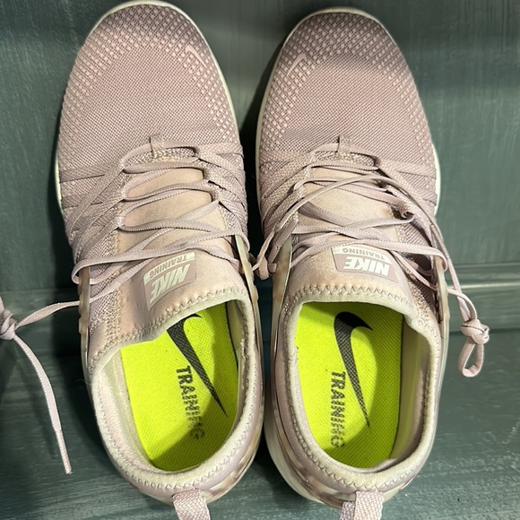 Nike Free Training Shoes - Picture 4 of 8